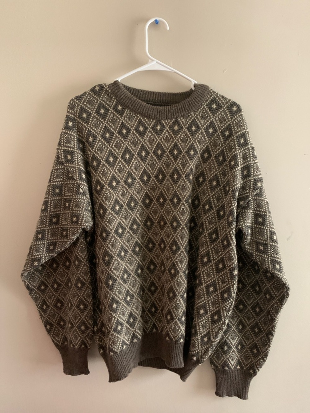 Jantzen Olive and Cream Geometric Crewneck Sweater